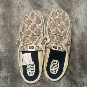 BRAND NEW women’s size 9 ‘Hey dude’ Wendy slip classic shoes